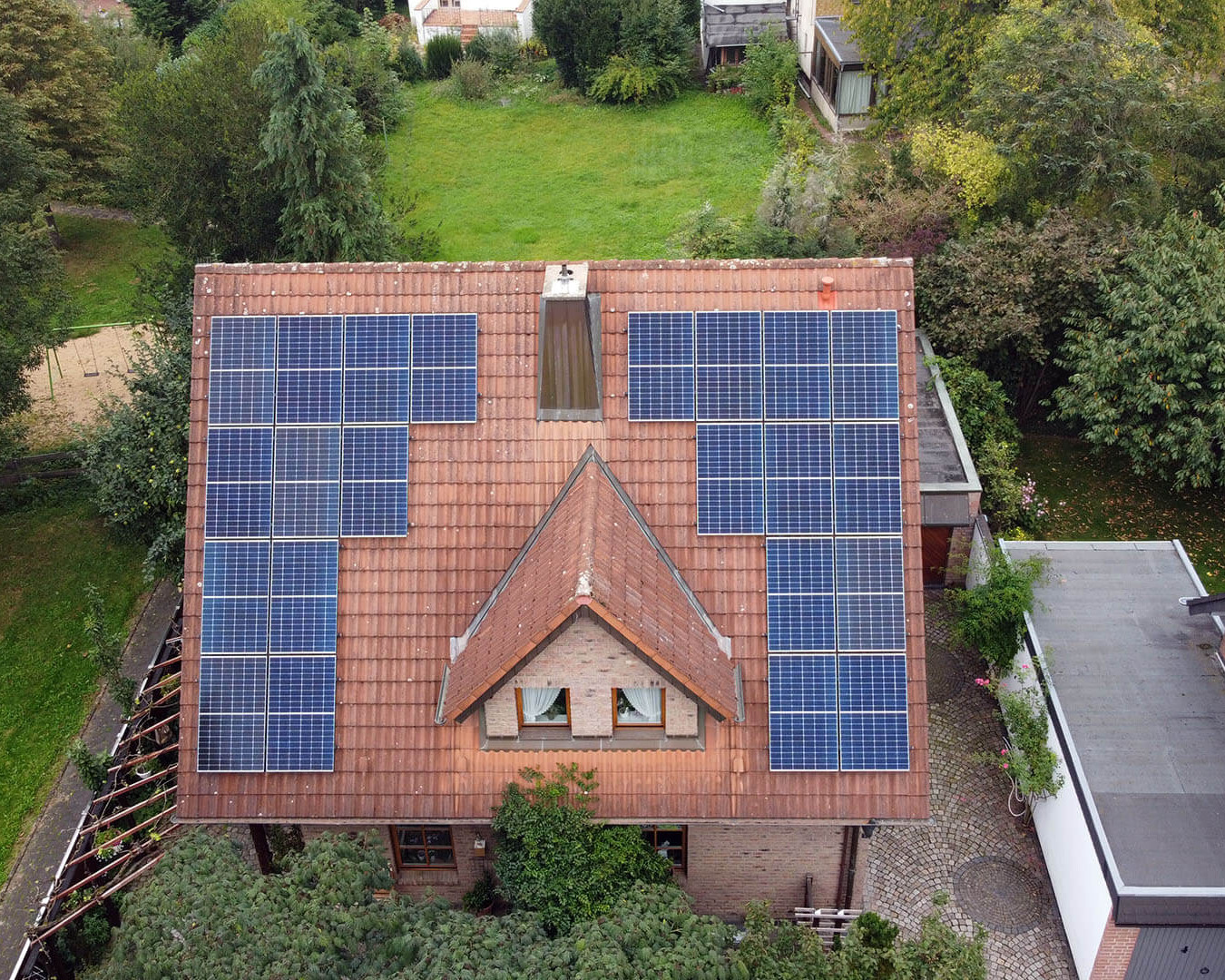 Solaranlage auf Einfamilienhaus 8,25 Kilowatt-Peak